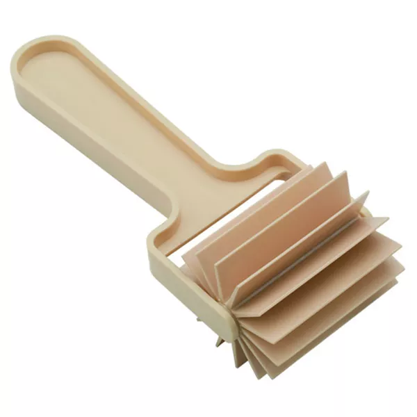 BLADE ROLLER FOR PUFF PASTRY IN PLASTIC cm.6